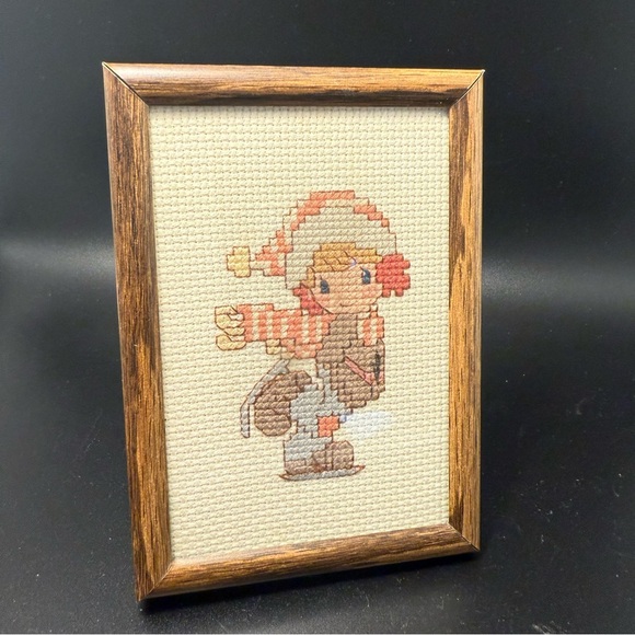 PRECIOUS MOMENTS 1980s Framed Handmade Art Cross Stitch Winter Skate Scene - Picture 3 of 7